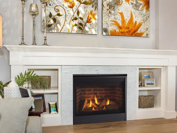 Majestic Quartz 32" Traditional Top/Rear Direct Vent Natural Gas Fireplace with IntelliFire Touch Ignition System