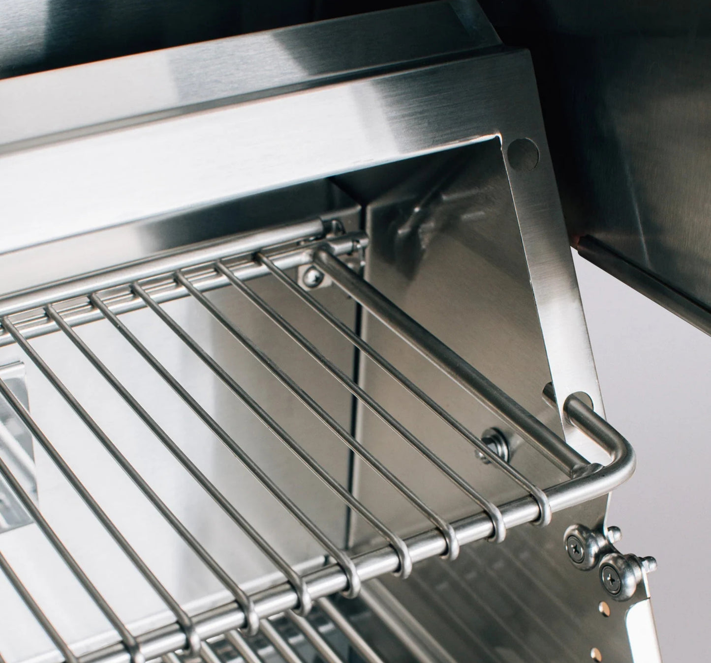 American Made Grills Alturi Freestanding Gas Grill