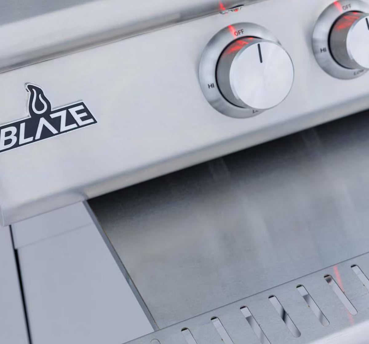 Blaze 26 Inch Built-In Natural Gas/ Propane Outdoor Pizza Oven