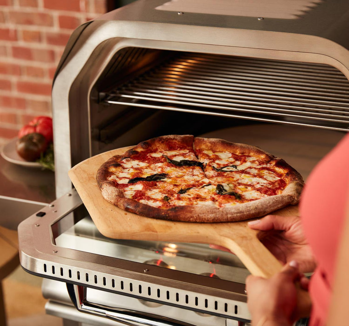 Blaze 26 Inch Built-In Natural Gas/ Propane Outdoor Pizza Oven