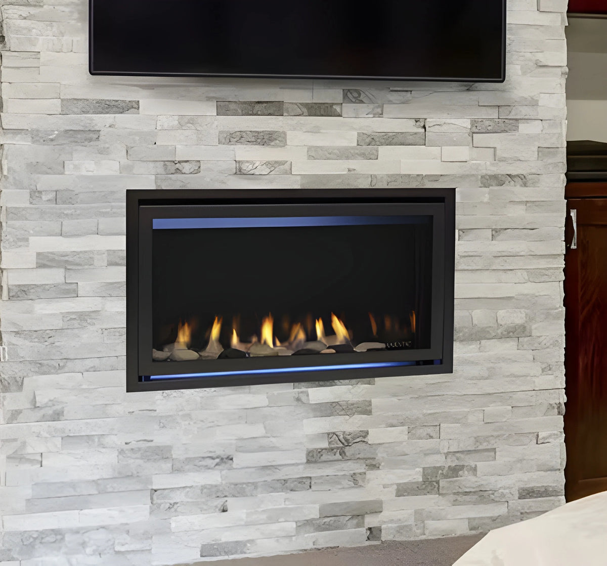 Majestic JADE32IN-B Jade 32" Direct Vent Natural Gas Fireplace