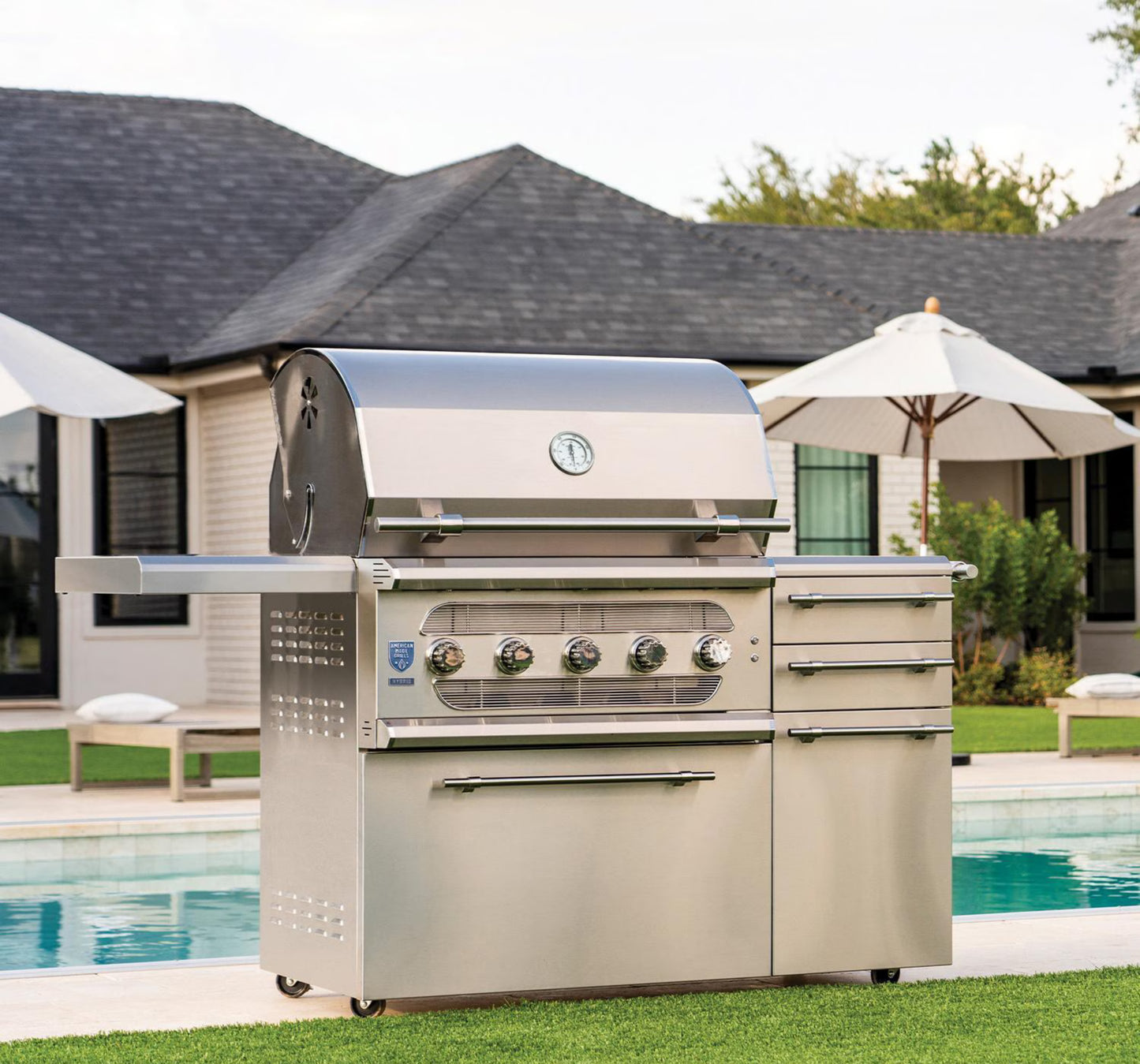 American Made Grills Muscle Freestanding Hybrid Grill Outdoor Kitchen