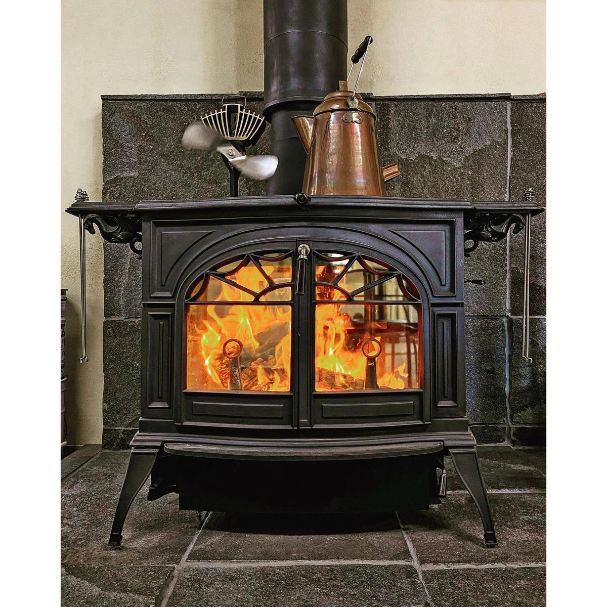 Vermont Castings Defiant 32-Inch Cast Iron Wood Stove in Classic Black with Traditional Doors