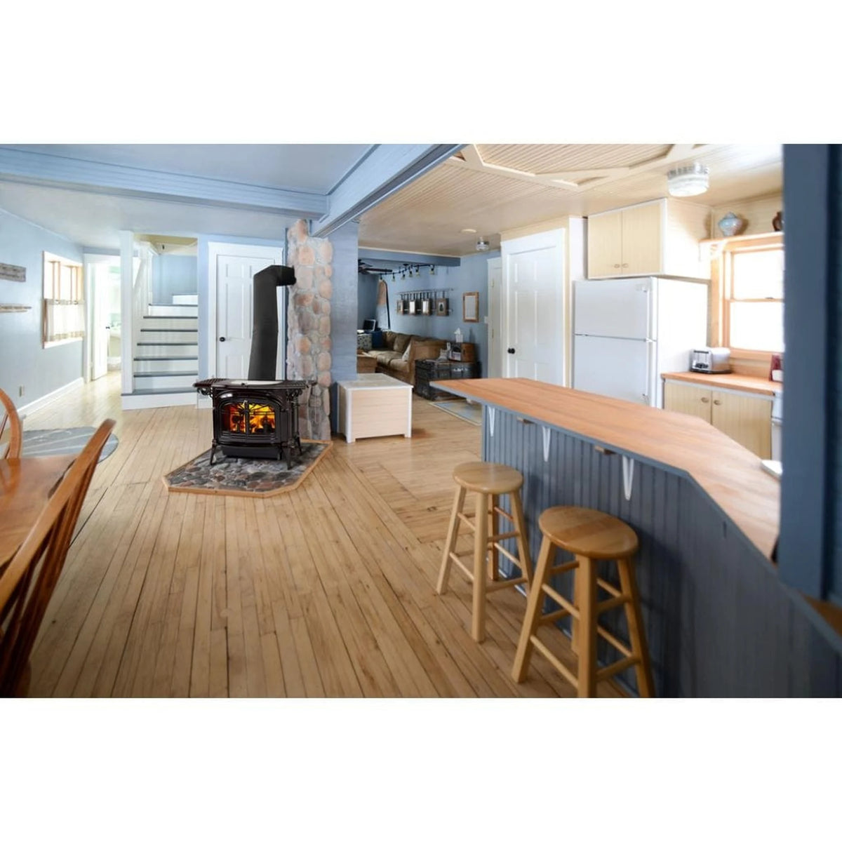 Vermont Castings Encore 27-Inch Cast Iron Wood Stove in Majolica Brown with Traditional Doors - View 2
